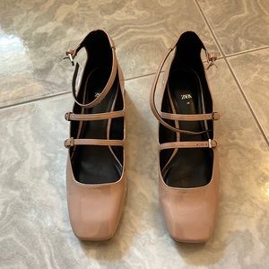 Zara Beige Shoes Size 7.5 1510/10